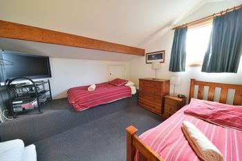 Mountain Vista 4 - Accommodation BNB 1