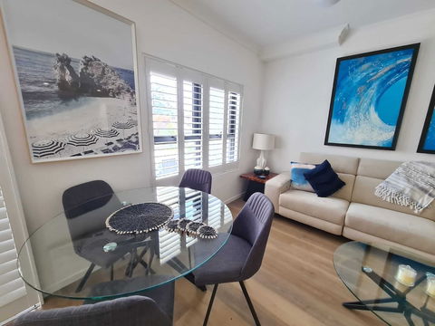 Modern 2 BR With Private Pool & Garden - Accommodation BNB 5