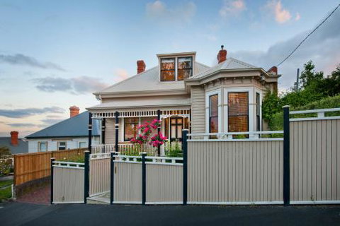 Library House - Accommodation BNB 2