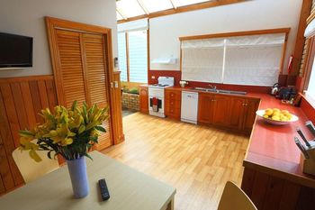 At The Beach Stanley - Accommodation BNB 2