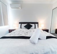 1 Bedroom Gold Coast Beachside Apt w AC  Parking - Accommodation BNB