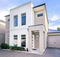 Modern Seaside Sanctuary - Accommodation BNB