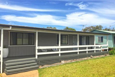 The Relax Shack At Culburra Beach Sleeps 7 - Accommodation BNB 0
