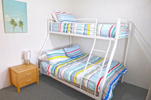 The Relax Shack At Culburra Beach Sleeps 7 - Accommodation BNB 4