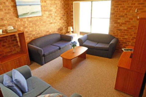 Dolphins Delight At Culburra Beach - Accommodation BNB 6