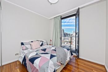 Deluxe Sydney Central Penthouse With Pool & Gym - Accommodation BNB 6