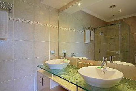 A PERFECT STAY 3 James Cook Apartments - Accommodation BNB 1