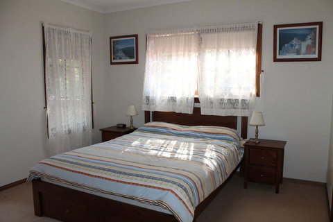 Surf Beach Family Friendly Home - Accommodation BNB 5