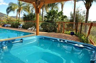 Ambience Holiday Apartments - Accommodation BNB 6