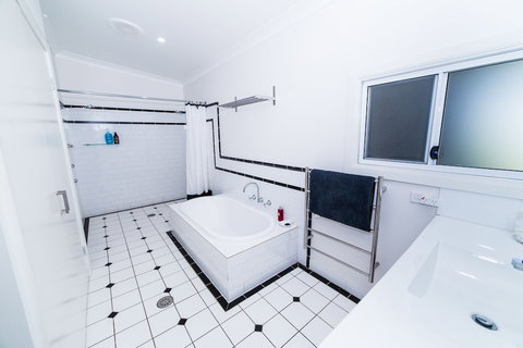 The Bryn At Tilba Family Cottage - Accommodation BNB 5