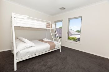 Brand New Townhouse - Accommodation BNB 2