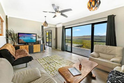 Eagles Loft - Accommodation BNB 0