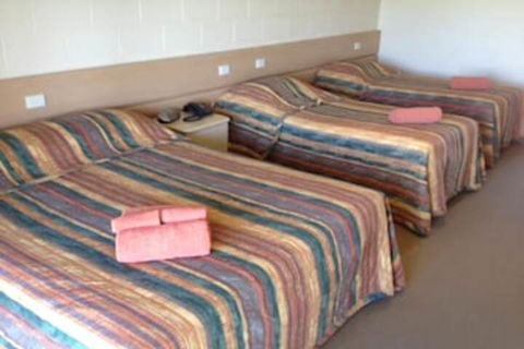 Tenterfield Golf Club Fairways Lodge - Accommodation BNB 3