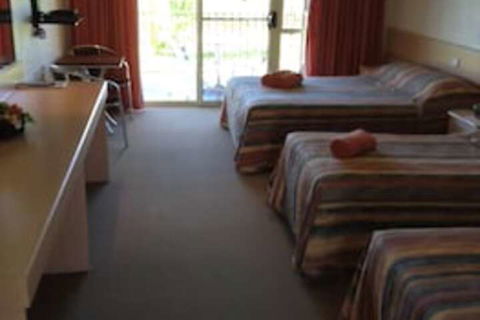 Tenterfield Golf Club Fairways Lodge - Accommodation BNB 4