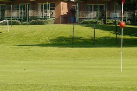 Tenterfield Golf Club Fairways Lodge - Accommodation BNB 2