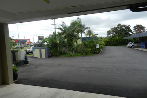 Golden Palms Motor Inn - Accommodation BNB 3