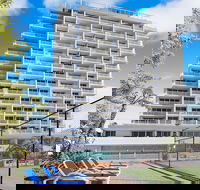Elouera Tower Beachfront Apartments - Accommodation BNB