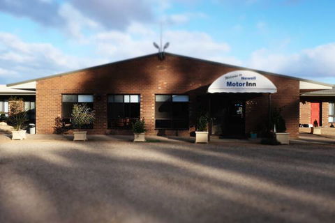 Newell Motor Inn - Narrandera - Accommodation BNB 1
