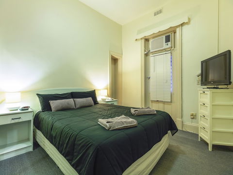 Grand Tasman Hotel - Accommodation BNB 6