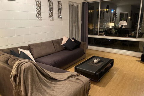 Apartment On Tennyson - Accommodation BNB 4