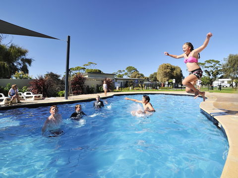 NRMA Eastern Beach Holiday Park - Accommodation BNB 1