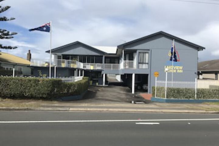 Belmont South NSW Accommodation BNB