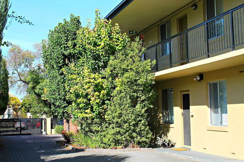 Adelaide DressCircle Apartments Childers Street - Accommodation BNB 4