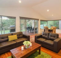 Acacia Chalets - Accommodation BNB
