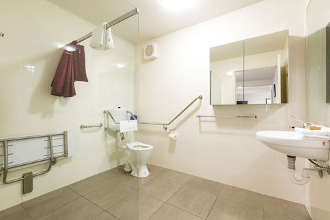 Apex Park Holiday Apartments - Accommodation BNB 5