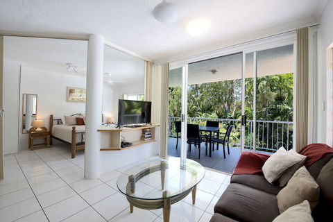 Golden Sands Beachfront Apartment Resort - Accommodation BNB 6