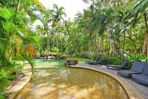 Golden Sands Beachfront Apartment Resort - Accommodation BNB 4