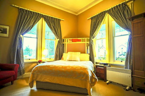 Cromwell House - Accommodation BNB 2