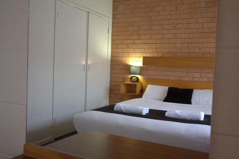 Blue Whale Motor Inn & Apartments - Accommodation BNB 3