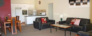 Aquarius Resort Holiday Apartments - Accommodation BNB 4