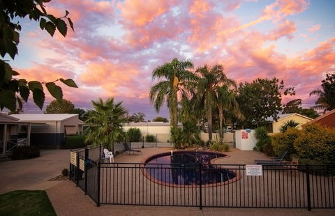 Ashleigh Court Motor Inn - Accommodation BNB 3