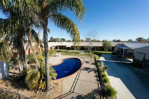 Ashleigh Court Motor Inn - Accommodation BNB 1