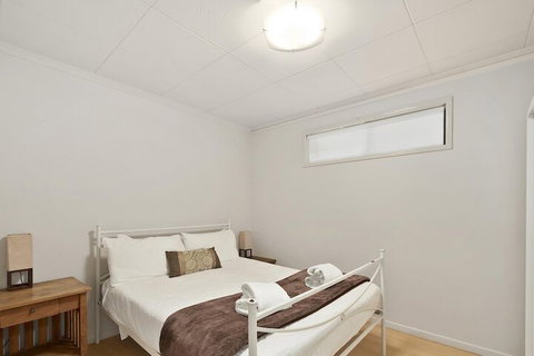 McAuleys Beach House - Accommodation BNB 3