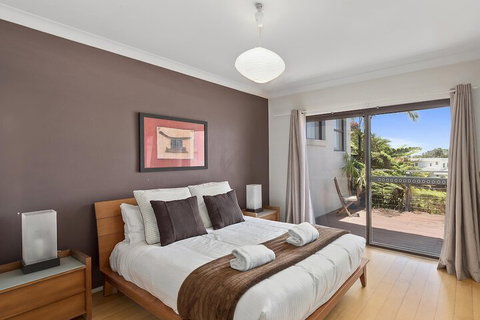 McAuleys Beach House - Accommodation BNB 2