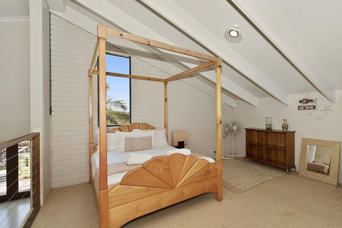 McAuleys Beach House - Accommodation BNB 4