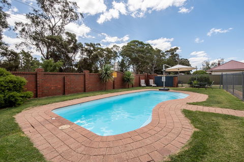 Golden Country Motel & Caravan Park - Accommodation BNB 5