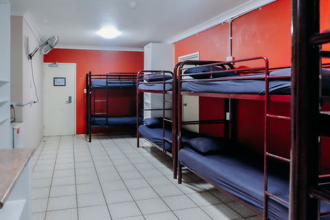 Brisbane Backpackers Resort - Hostel - Accommodation BNB 5