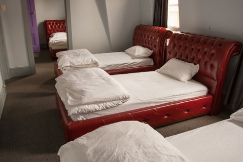 The Backpackers Imperial Hotel - Hostel - Accommodation BNB 3