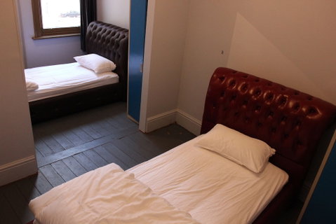 The Backpackers Imperial Hotel - Hostel - Accommodation BNB 5