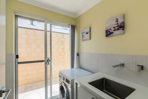 Ocean Keys Cottage - Accommodation BNB 5