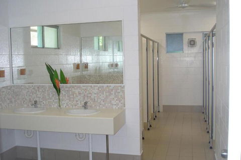Absolute Backpackers Mission Beach - Accommodation BNB 5