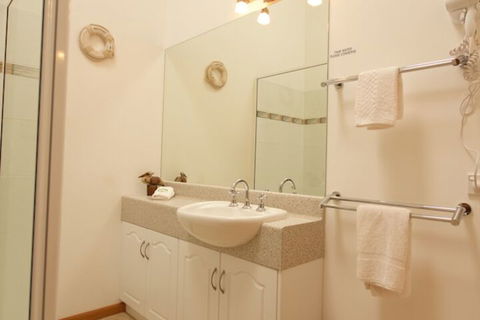 Abs By The Bay - Accommodation BNB 3