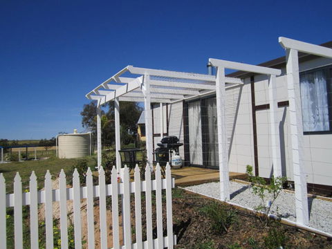 Lavendale Farmstay & Cottages York - Accommodation BNB 6