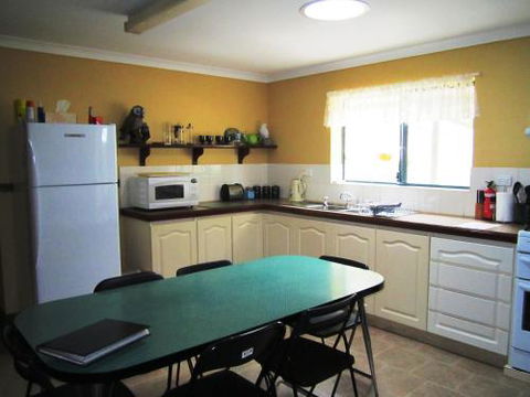 Lavendale Farmstay & Cottages York - Accommodation BNB 5