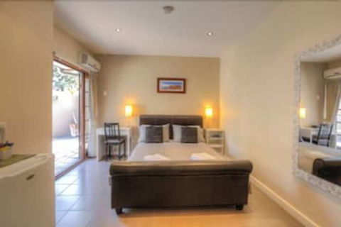 Waikiki Beach Bed & Breakfast - Accommodation BNB 5