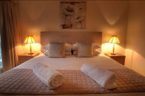 Azjure Studio Retreat - Accommodation BNB 2